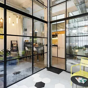 https://loft-de-estilo-neoyorquino-en-el-casco-historico-de-sevilla.es-andalucia.com